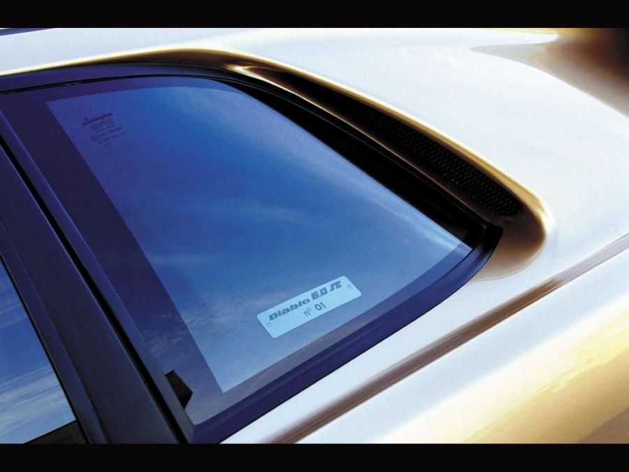  Lamborghini Diablo 6.0 SE 2001 года  (фото 5 из 6)